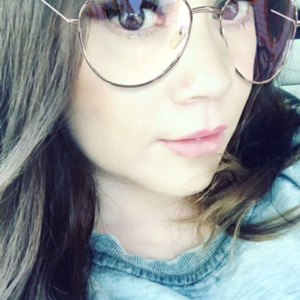 Meet your Posher, Sahira